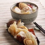鮑參翅肚燉竹笙湯附湯料.jpg