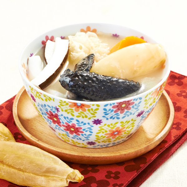 椰子花膠雪耳竹絲雞湯
